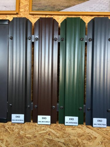 Metalinės skardinės tvoros tvoralentes lameles