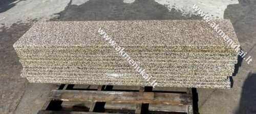 Granitinės laiptų pakopos. Laiptai