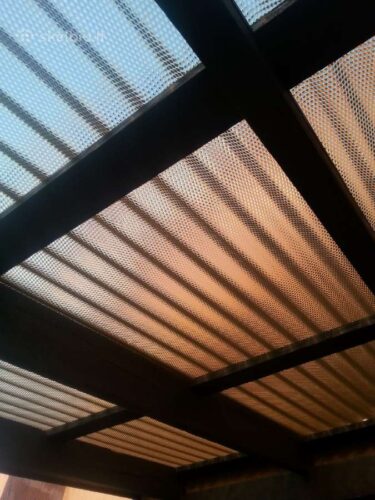 Banguoti deimantiniai polikarbonato lakštai