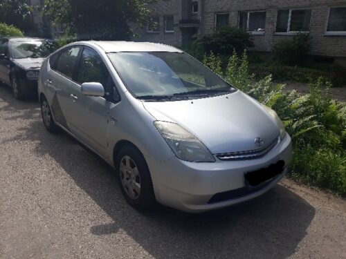 Kurjerio- pavezejo(os) darbas, Toyota prius nuoma