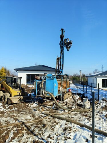 Vandens Gręžiniai, Vandens siurblių montavimas, Remontas, Geoterminiai gręžiniai.