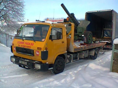 Traliukas – pagalba kelyje –