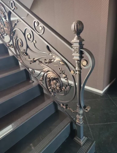 Kaltiniai metalo elementai tvoroms tureklams interjerui eksterjerui